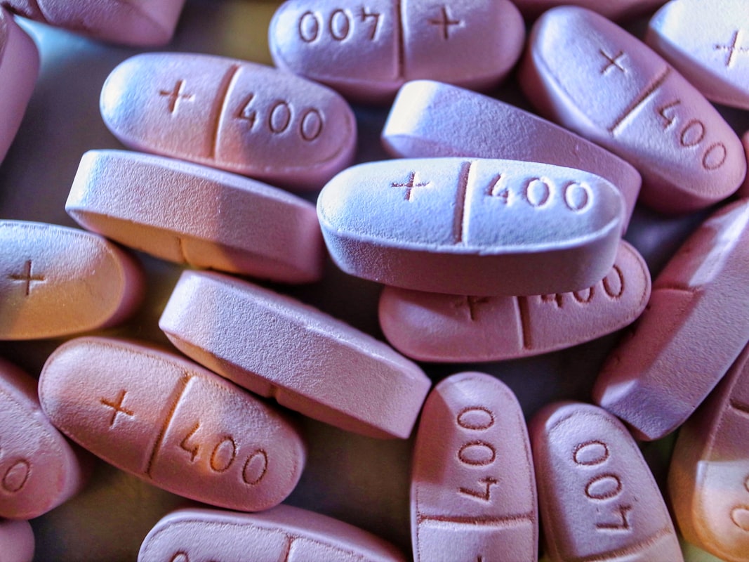 Natural vitamin supplements and capsules for men's health